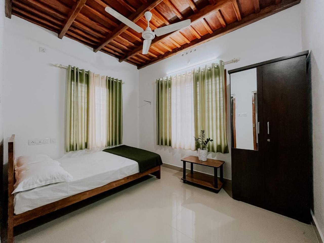 Palkulam Heights Villa Kumudi Kültér fotó